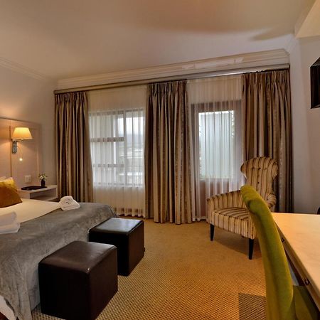 Hotel Val Du Charron Wine & Leisure Estate Wellington Esterno foto