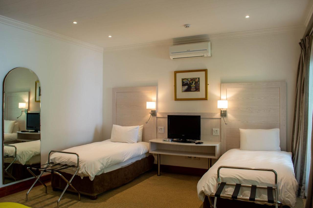 Hotel Val Du Charron Wine & Leisure Estate Wellington Esterno foto
