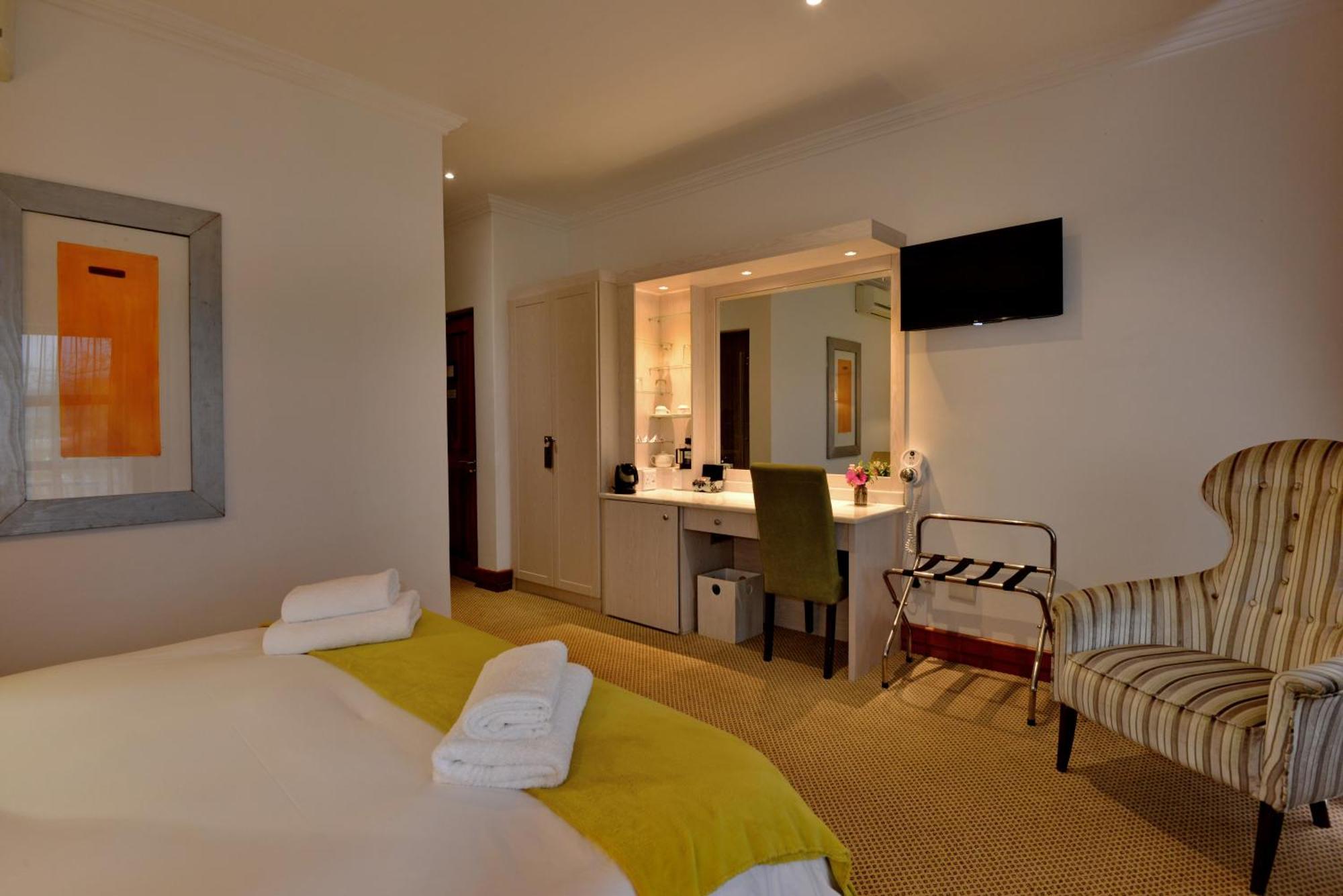 Hotel Val Du Charron Wine & Leisure Estate Wellington Esterno foto